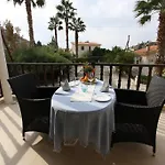 Maria Villa